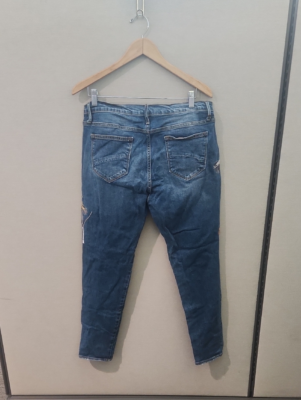 Driftwood Jackie Embroided Jeans Size 32 - Picture 5 of 16